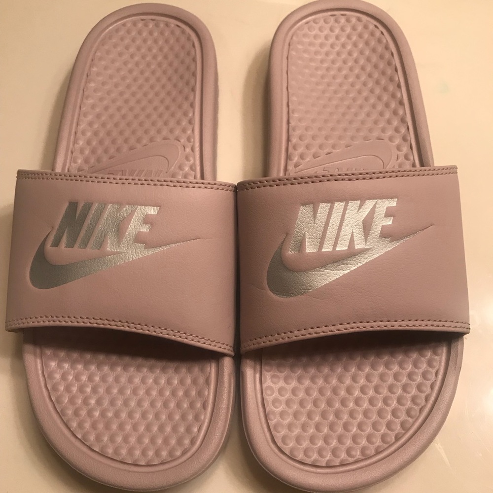 Nike women’s sandals size 9